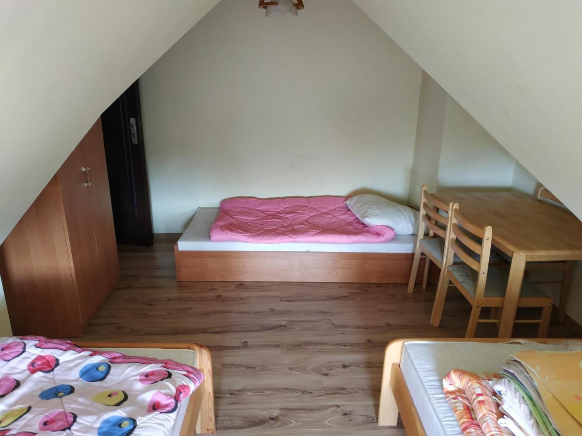 Pokoje U Bryksego Hotel Dursztyn ภายนอก รูปภาพ